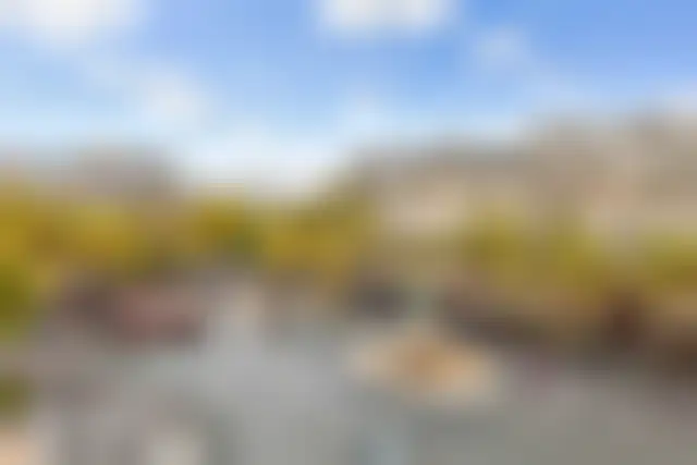 Bureau 2 420 m² – Paris (75116) – offre confidentielle