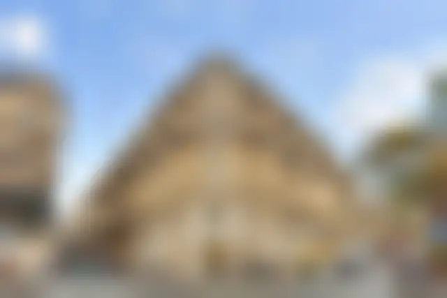 Bureau 2 420 m² – Paris (75116) – offre confidentielle