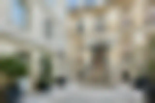 Bureau 630 m² – Paris (75116) – offre confidentielle