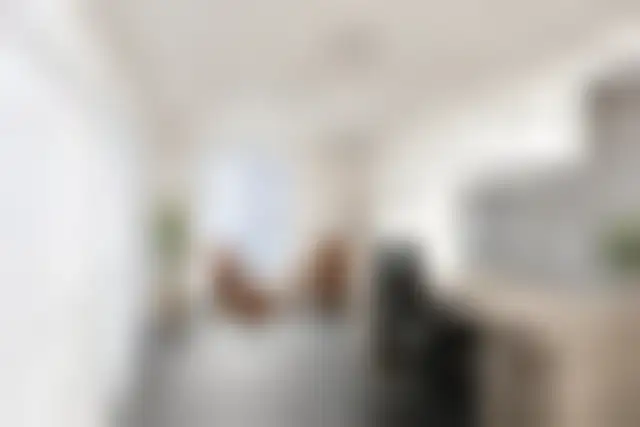 Local Professionnel 100 m² – Paris (75017) – offre confidentielle