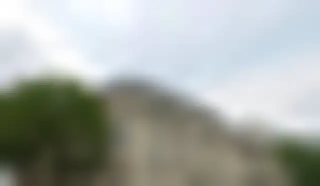 Local Professionnel 100 m² – Paris (75017) – offre confidentielle
