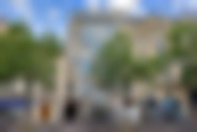 Bureau 810 m² – Paris (75014) – offre confidentielle