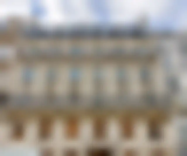 Bureau 590 m² – Paris (75008) – offre confidentielle
