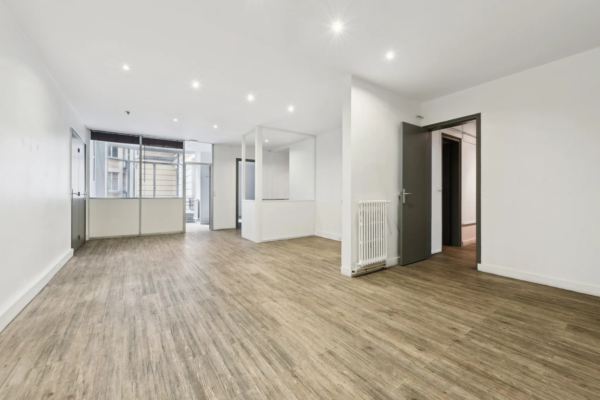 Bureau 606 m² – Paris (75016)