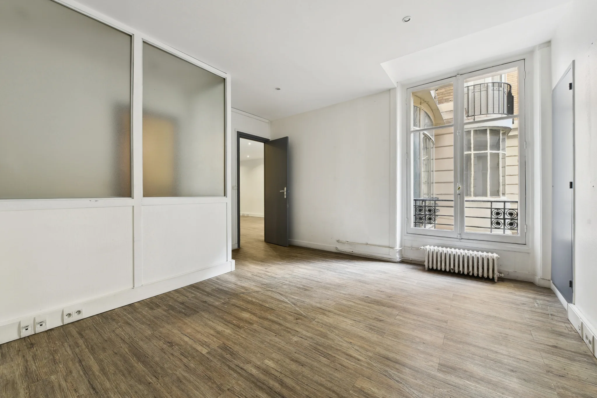 Bureau 606 m² – Paris (75016)