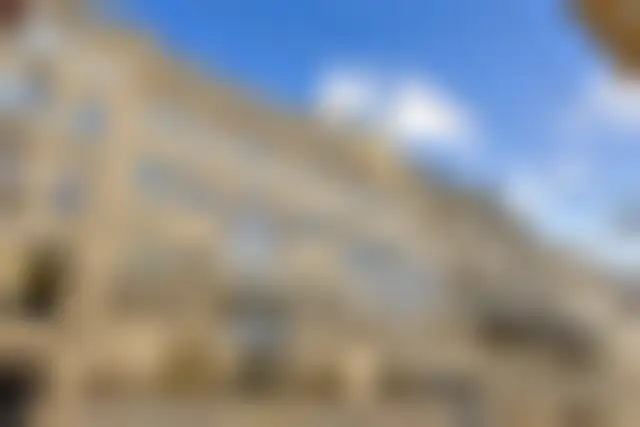 Bureau 1 670 m² – Paris (75116) – offre confidentielle