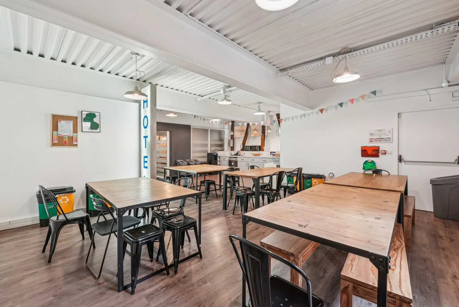 Bureau 1 482 m² – Paris (75010)