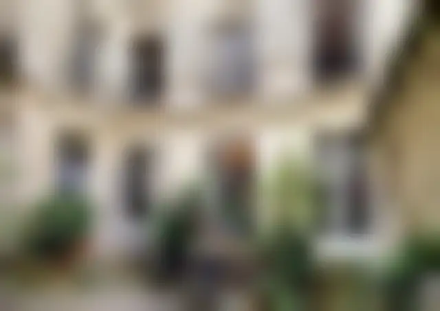 Bureau 100 m² – Paris (75004) – offre confidentielle