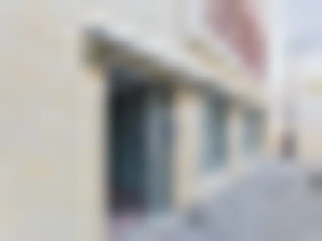 Commerce 200 m² – Courbevoie (92400) – offre confidentielle
