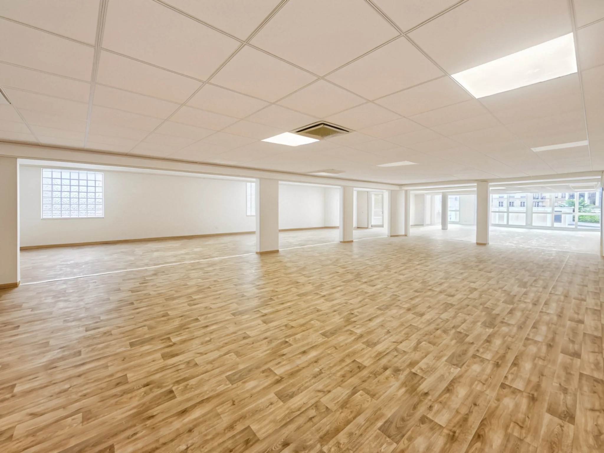 Bureau 700 m² – Puteaux (92800)