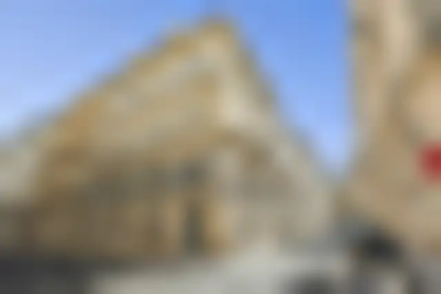 Bureau 100 m² – Paris (75007) – offre confidentielle