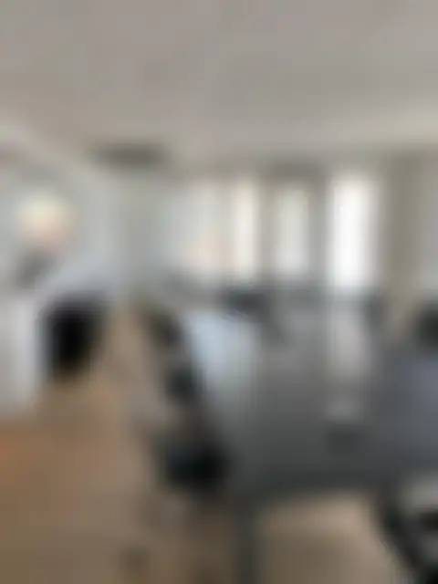 Bureau 460 m² – Puteaux (92800) – offre confidentielle