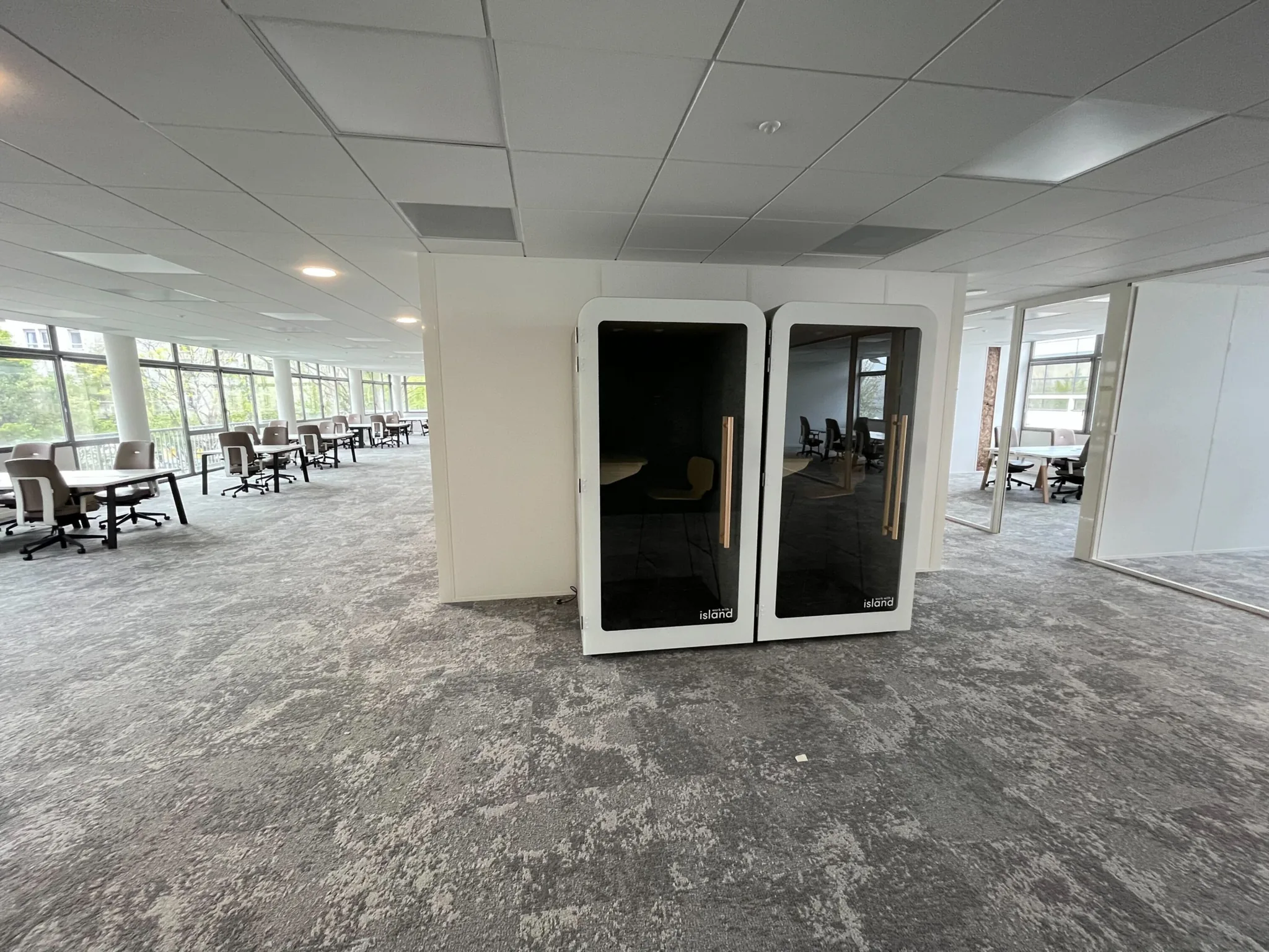 Bureau 695 m² – Paris (75019)