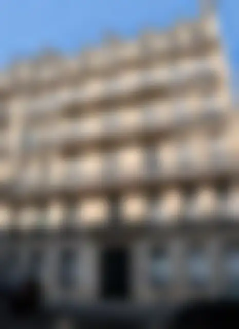 Bureau 190 m² – Paris (75008) – offre confidentielle