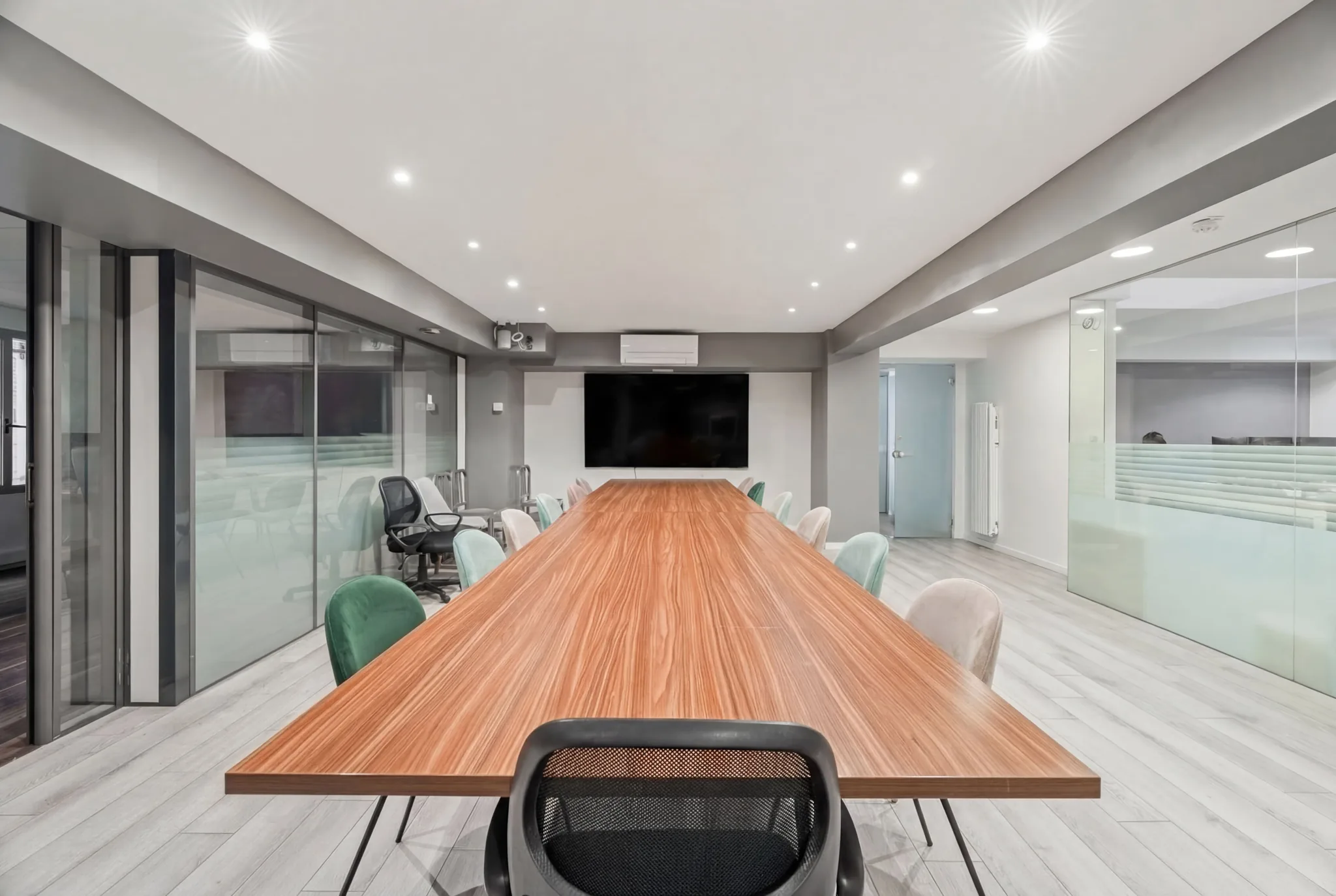 Bureau 103 m² – Paris (75015)