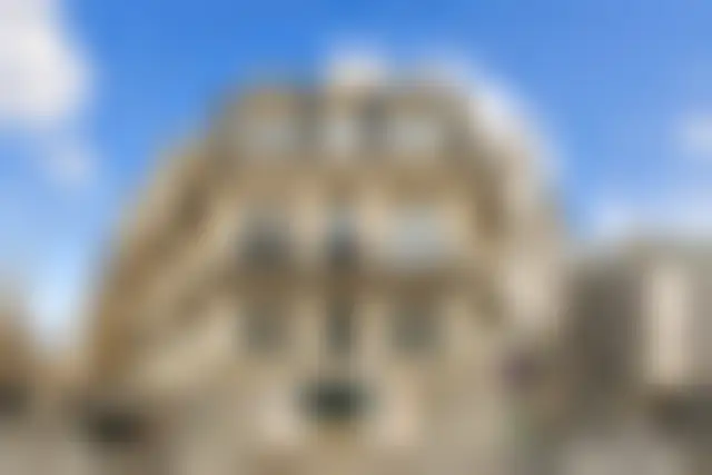 Bureau 1 300 m² – Paris (75008) – offre confidentielle