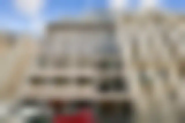 Bureau 160 m² – Paris (75116) – offre confidentielle