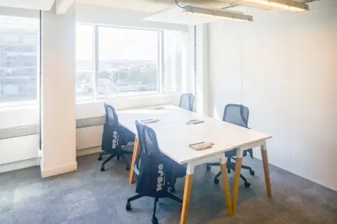 Bureau 370 m² – Paris (75012)