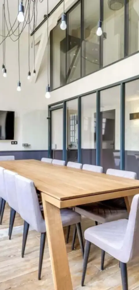 Bureau 332 m² – Paris (75008)
