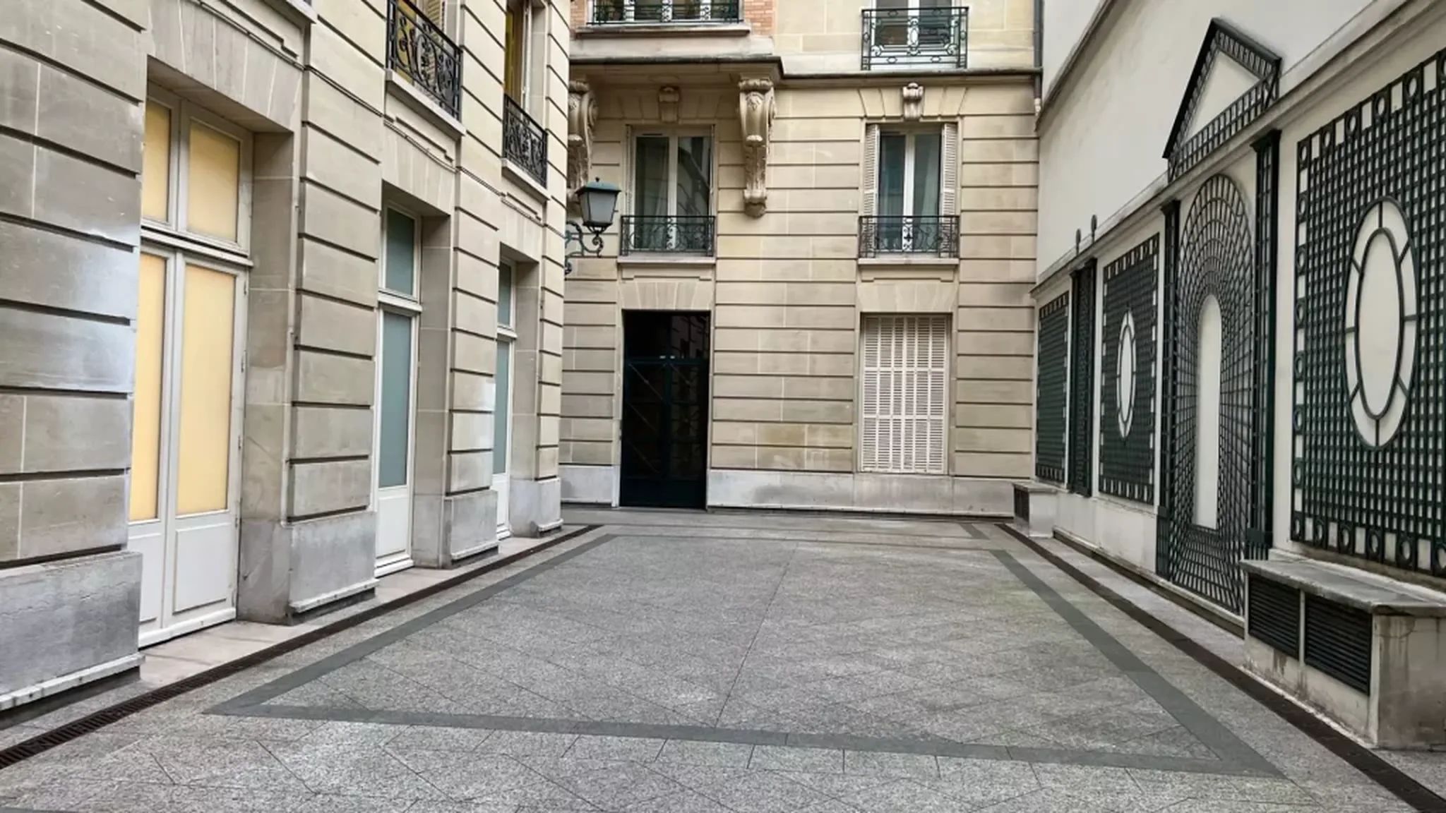 Bureau 50 m² – Paris (75008)