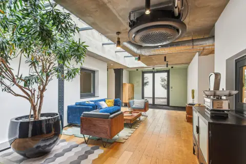 Commerce 150 m² – Paris (75010)