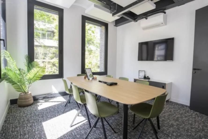Bureau 145 m² – Paris (75018)