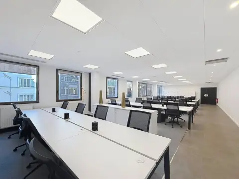 Bureau 61 m² – Paris (75009)