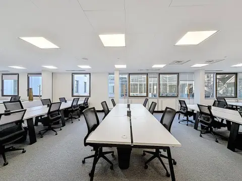 Bureau 61 m² – Paris (75009)
