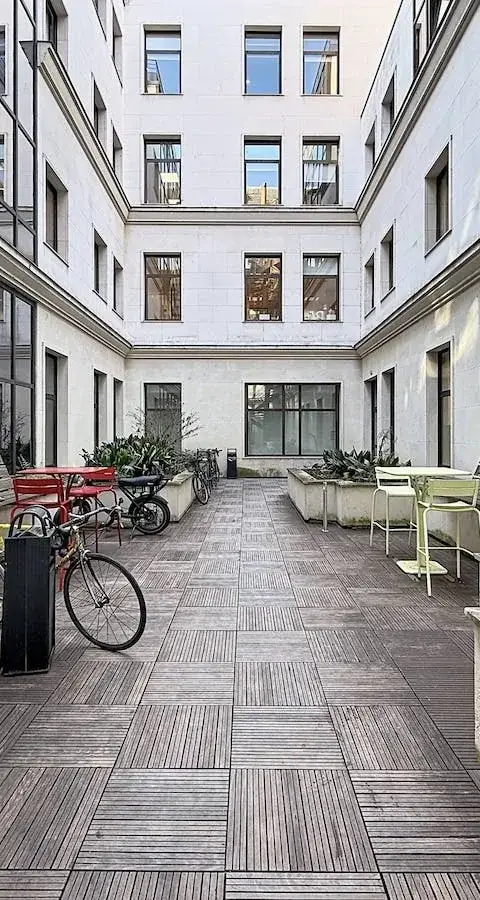 Bureau 61 m² – Paris (75009)