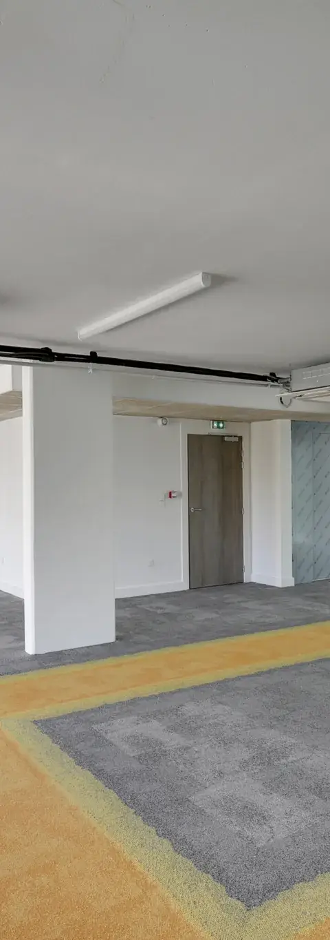 Bureau 929 m² – Vanves (92170)