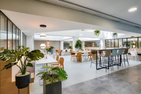 Bureau 86 m² – Puteaux (92800)