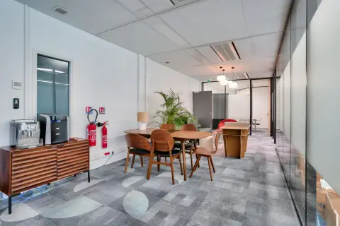 Bureau 86 m² – Puteaux (92800)