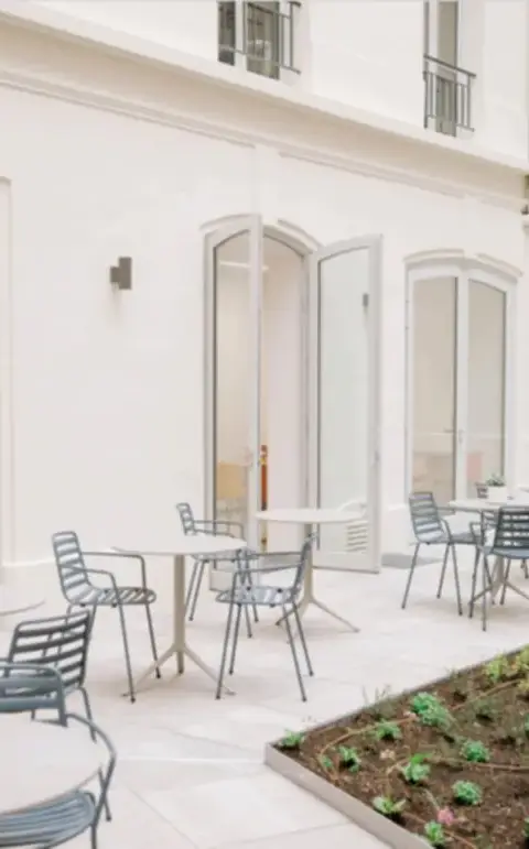 Bureau 637 m² – Paris (75016)