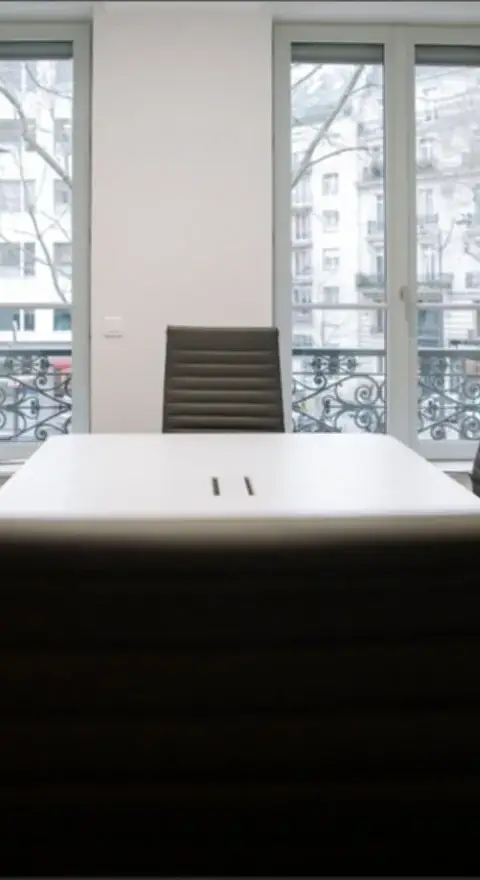Bureau 637 m² – Paris (75016)