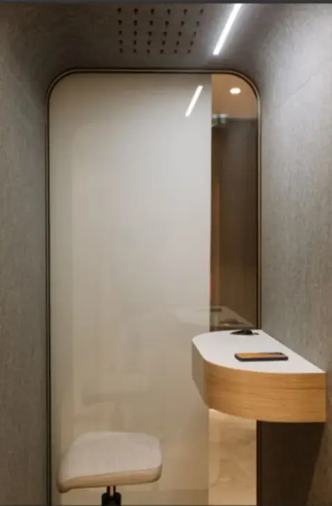 Bureau 637 m² – Paris (75016)