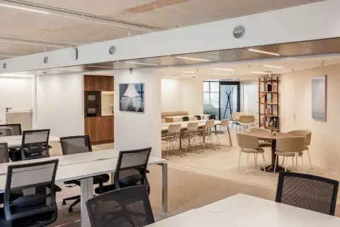 Bureau 614 m² – Puteaux (92800)