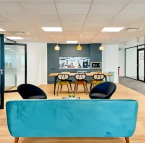 Bureau 547 m² – Courbevoie (92400)