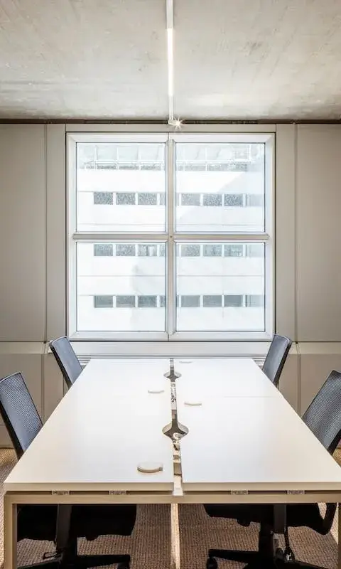 Bureau 104 m² – Puteaux (92800)