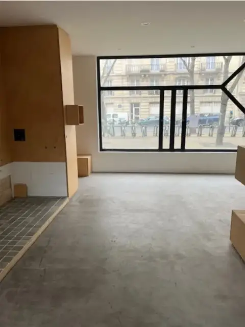 Commerce 106 m² – Paris (75015)