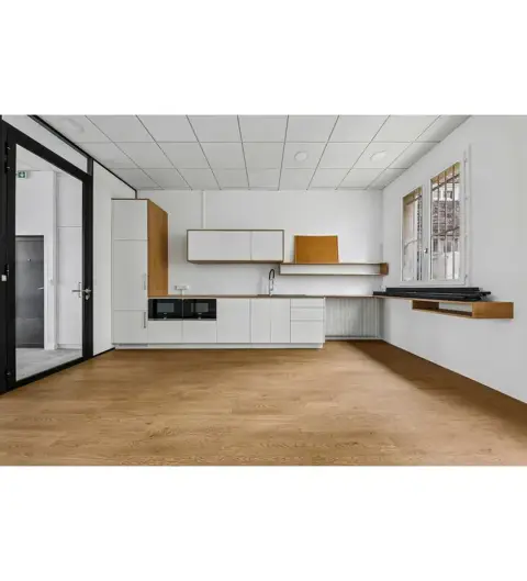 Bureau 641 m² – Paris (75116)