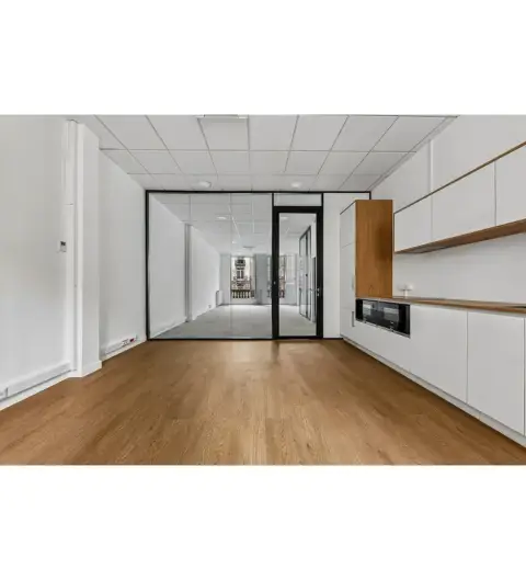 Bureau 641 m² – Paris (75116)