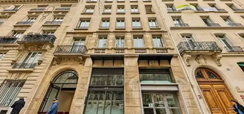 Bureau 641 m² – Paris (75116)