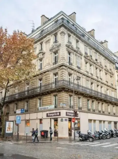 Bureau 280 m² – Paris (75008)
