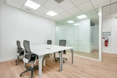 Bureau 280 m² – Paris (75008)