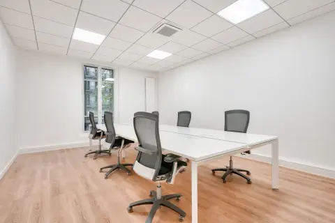 Bureau 280 m² – Paris (75008)