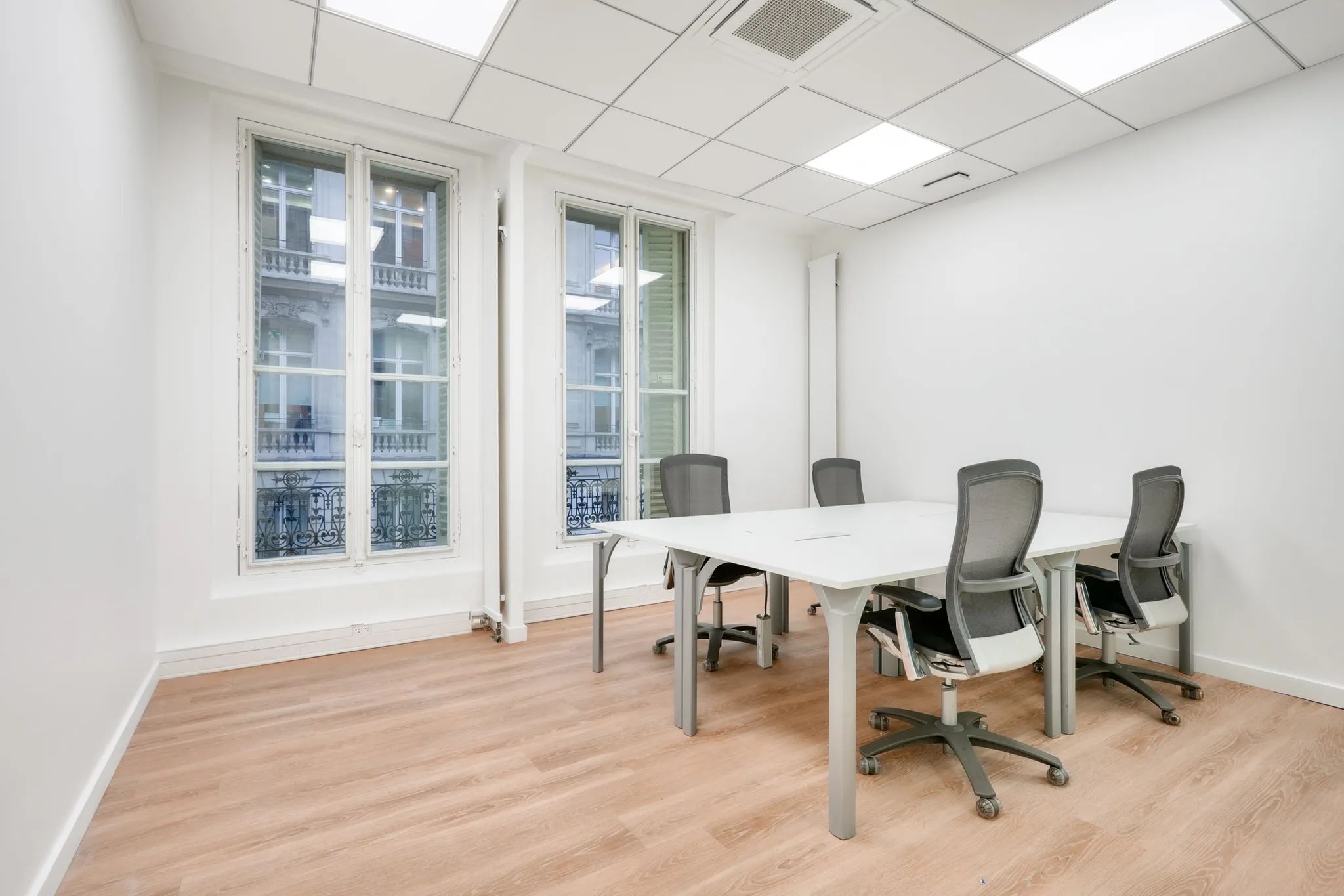 Bureau 280 m² – Paris (75008)