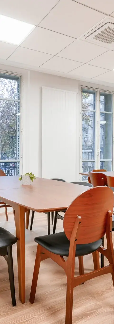 Bureau 280 m² – Paris (75008)
