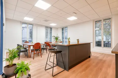 Bureau 280 m² – Paris (75008)