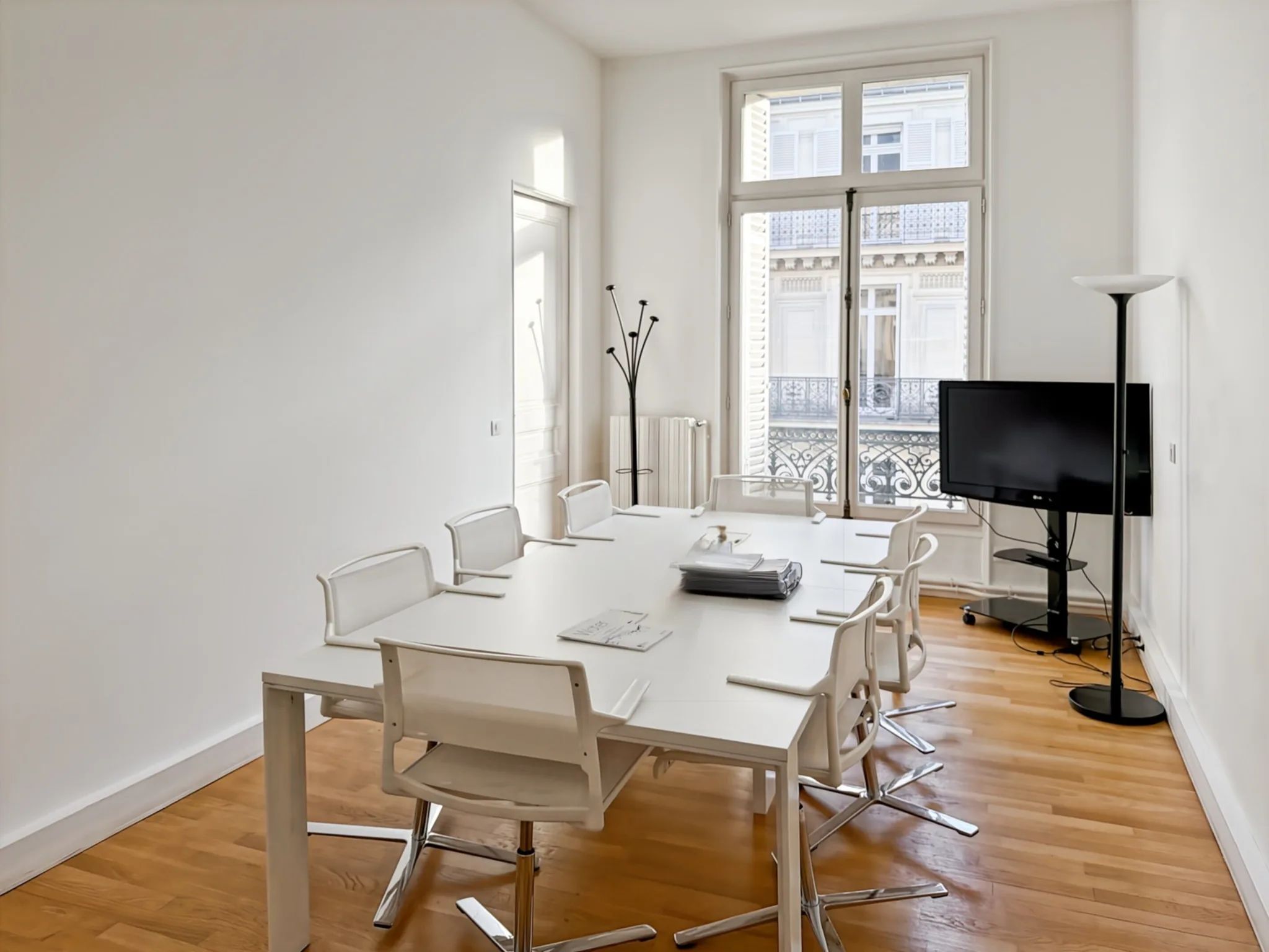 Coworking 2 m² – Paris (75008)
