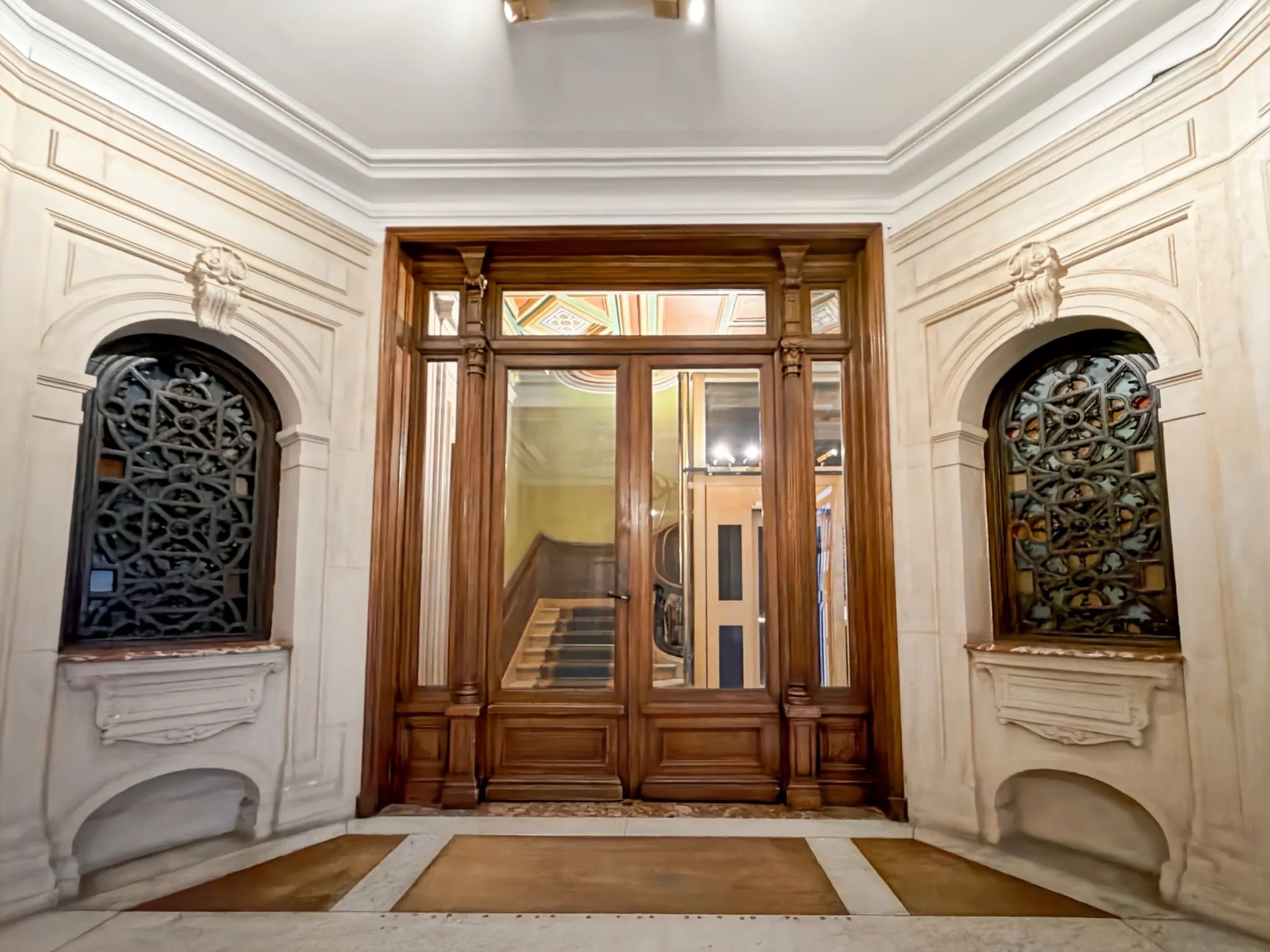 Coworking 2 m² – Paris (75008)